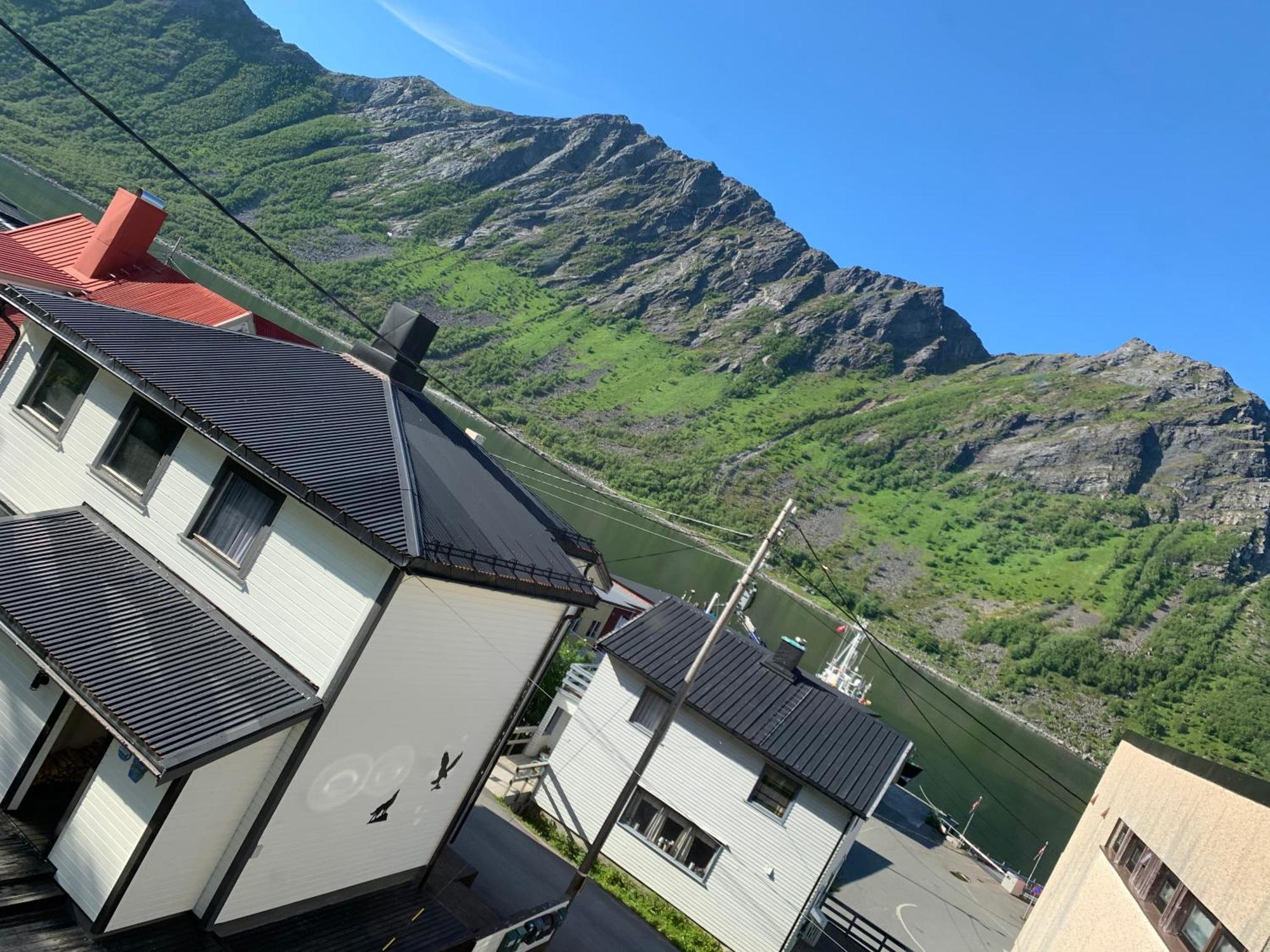 House Apartment Gryllefjord Exterior photo